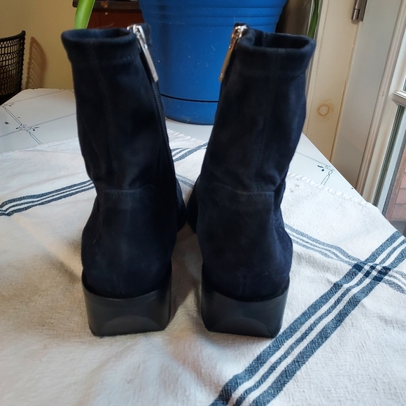 Aquatalia Dark Blue Suede Weatherproof Ankle Boots Size 10M - Picture 8 of 8